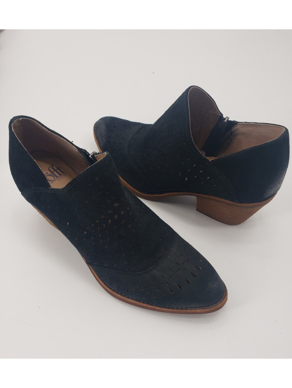 Sofft Amberly Western Bootie Women's 7.5 Black Oiled Suede Leather Side Zip Heel